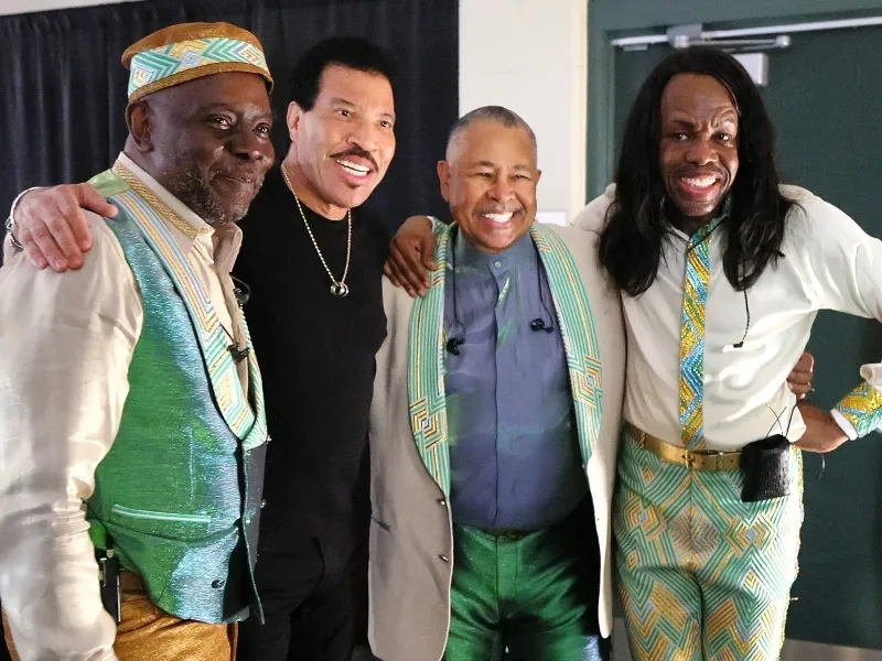 Lionel Richie & Earth tickets